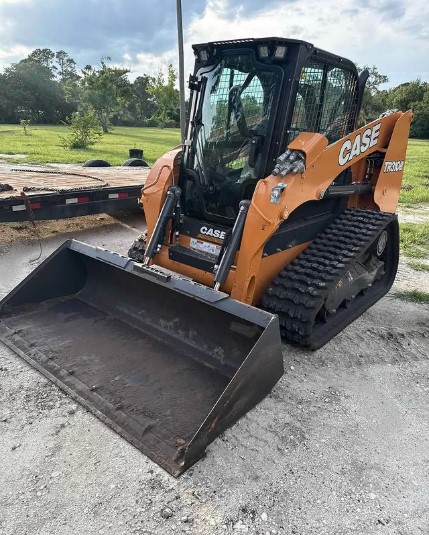 CASE TR340 Skid Steer